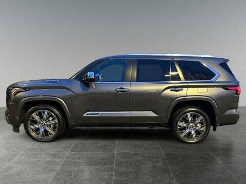 2025 Toyota Sequoia SR5