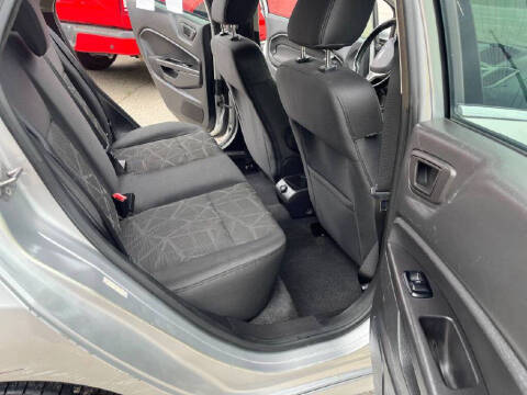 2012 Ford Fiesta SES