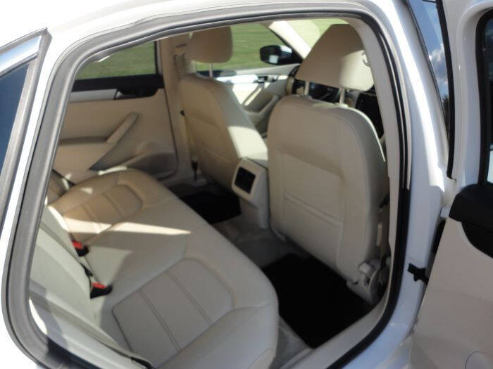 2013 Volkswagen Passat SE PZEV