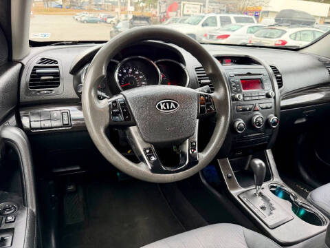 2013 Kia Sorento LX