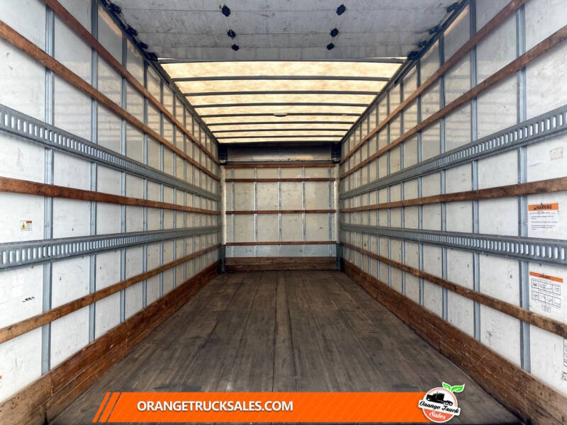 2019 Freightliner M2 106