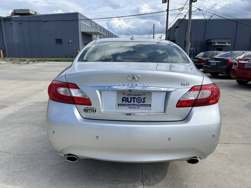 2013 Infiniti M37