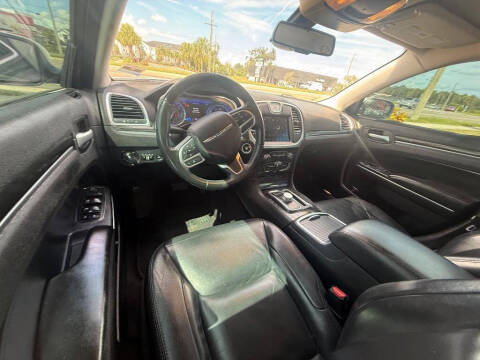 2018 Chrysler 300 Touring