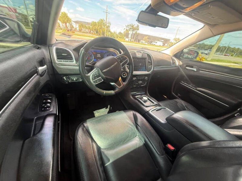 2018 Chrysler 300 Touring