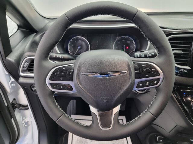 2026 Chrysler Voyager LX