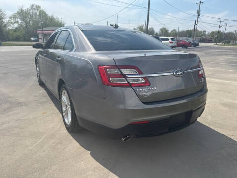 2013 Ford Taurus SEL