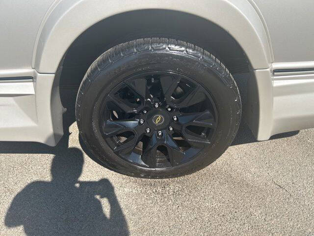 2023 Chevrolet Express 2500