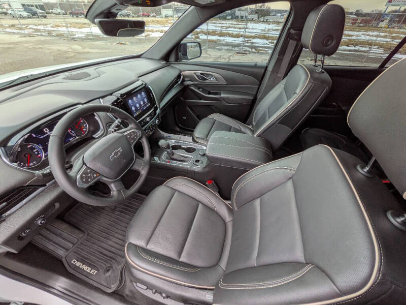 2023 Chevrolet Traverse Premier