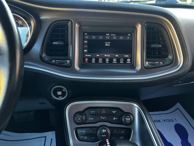 2021 Dodge Challenger SXT