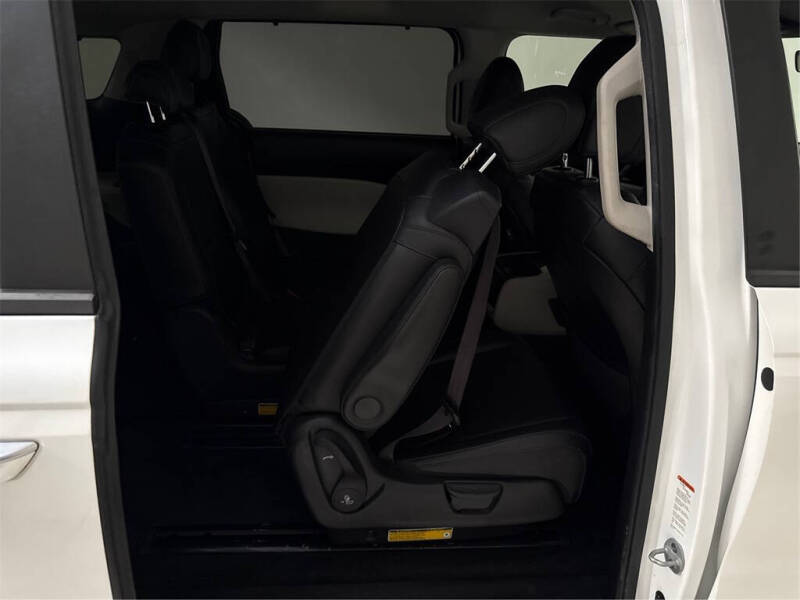 2022 Kia Carnival EX