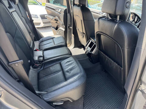 2014 Porsche Cayenne Platinum Diesel