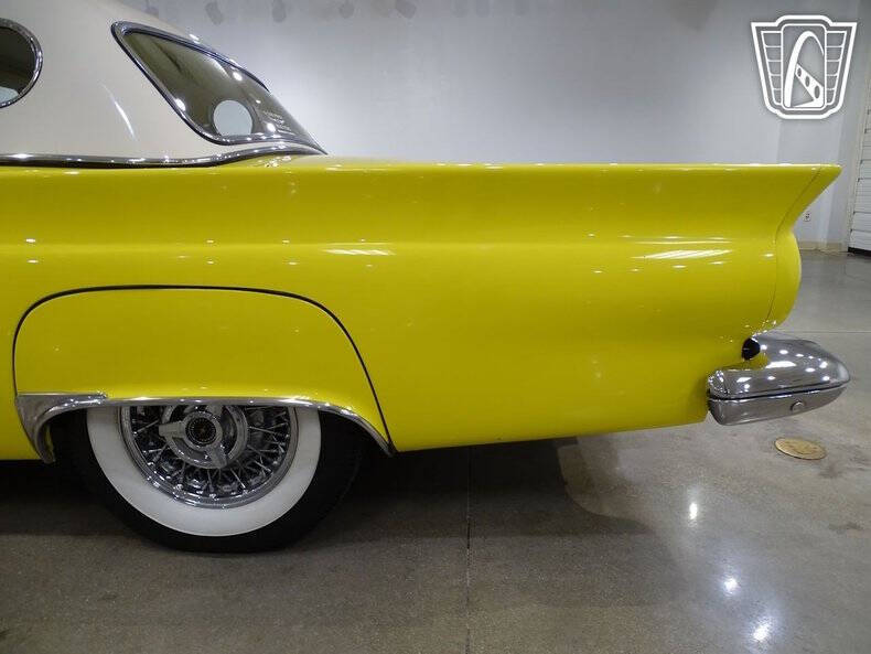 1957 Ford Thunderbird