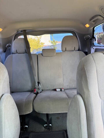 2015 Toyota Sienna L 7-Passenger