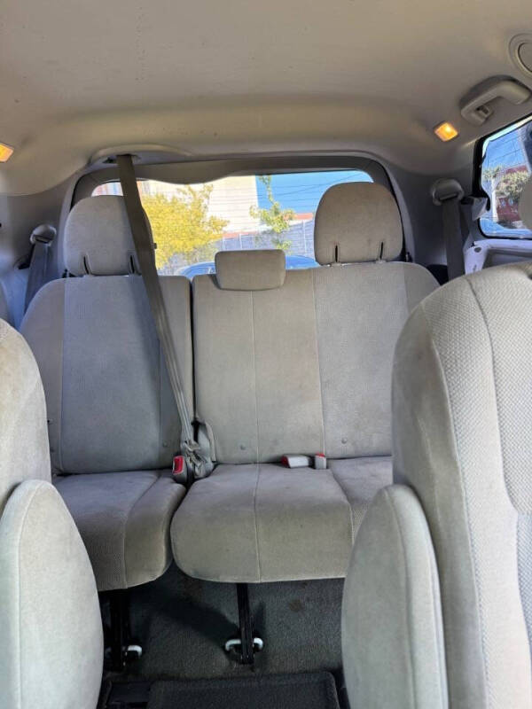 2015 Toyota Sienna L 7-Passenger