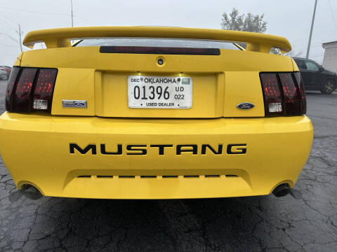 2004 Ford Mustang GT Deluxe