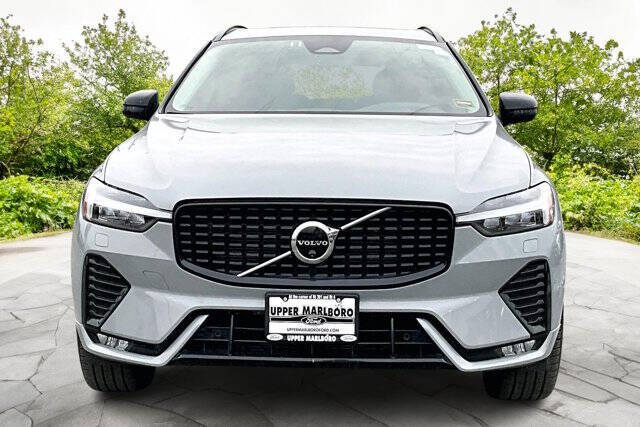 2025 Volvo XC60 B5 Plus Dark Theme