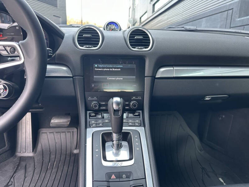 2025 Porsche 718 Cayman