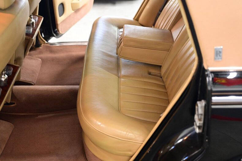 1972 Rolls-Royce SILVER CLOUD LWB