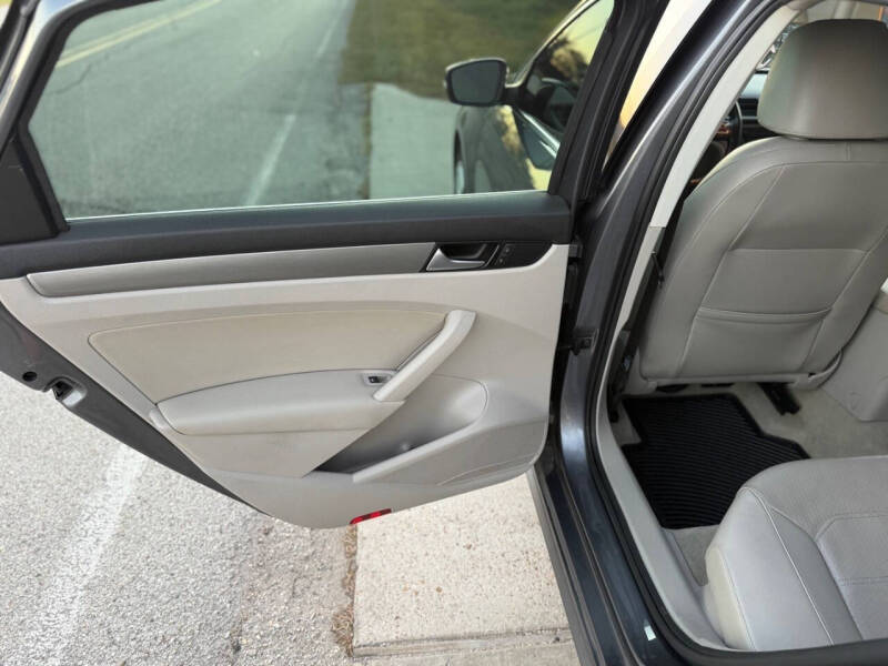 2015 Volkswagen Passat 2.0L TDI SE