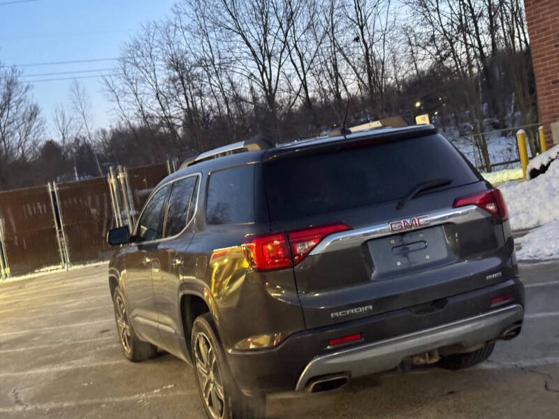 2017 GMC Acadia Denali