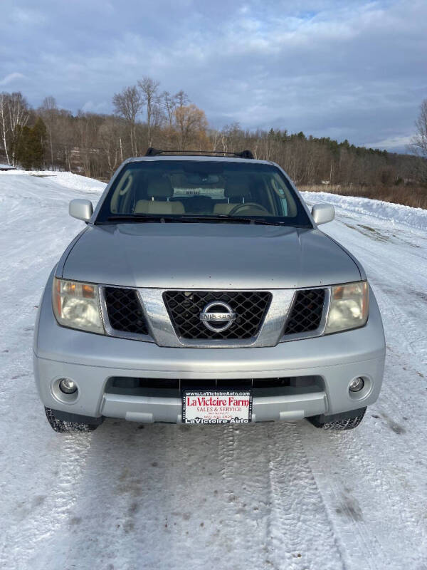 2005 Nissan Pathfinder LE