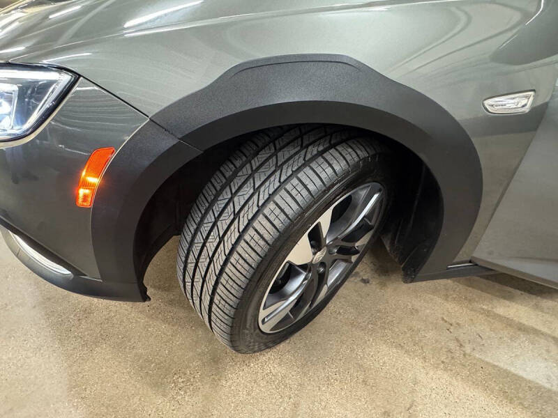 2018 Buick Regal TourX Essence