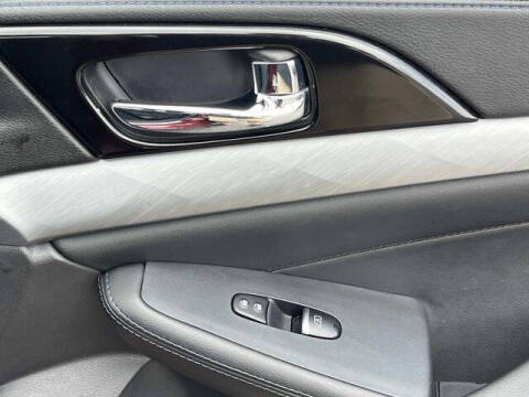 2017 Nissan Maxima