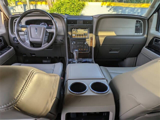 2016 Lincoln Navigator L Select