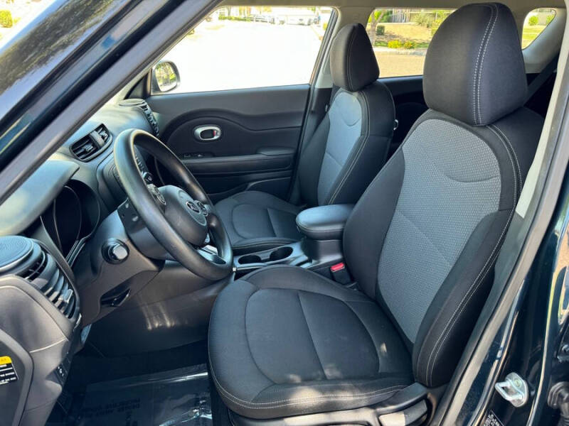 2017 Kia Soul +