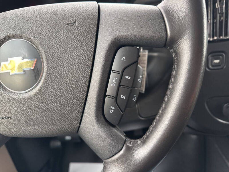 2023 Chevrolet Express 2500