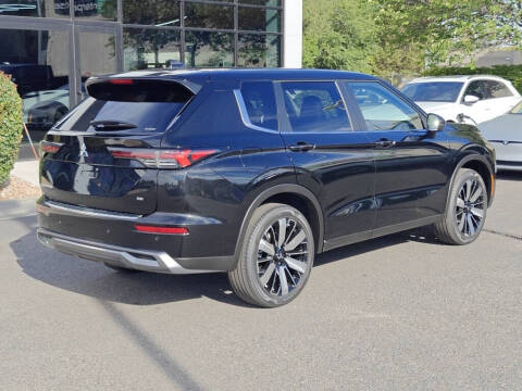 2025 Mitsubishi Outlander SE