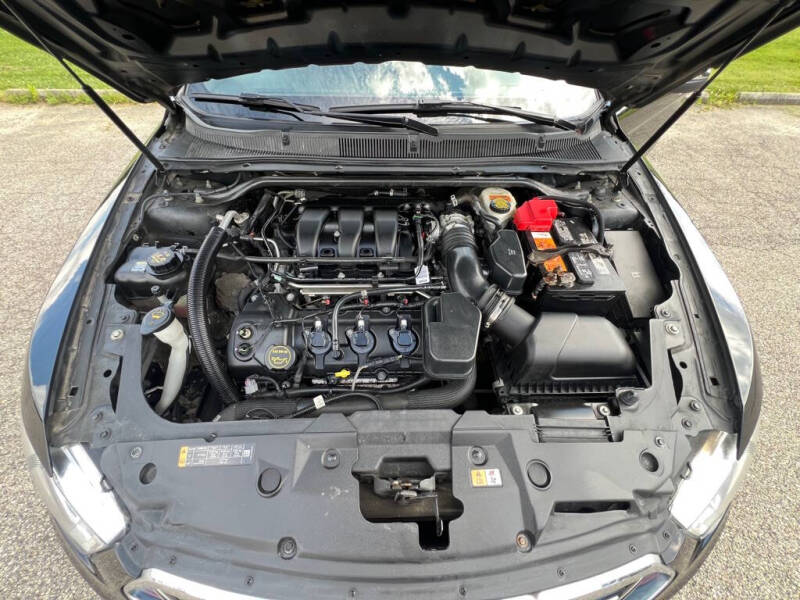 2017 Ford Taurus Limited