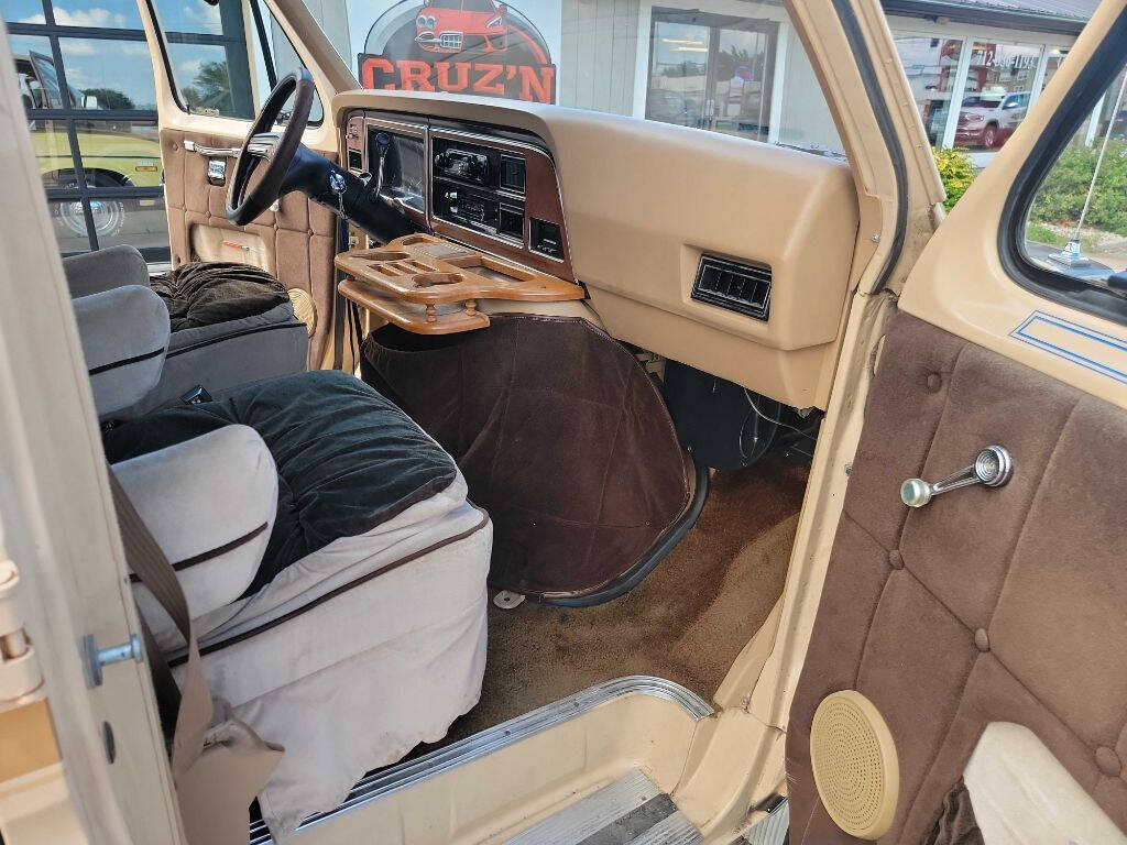 1984 Ford E-Series 47