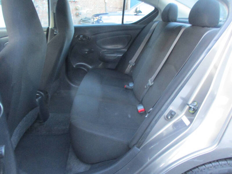 2014 Nissan Versa 1.6 S Plus