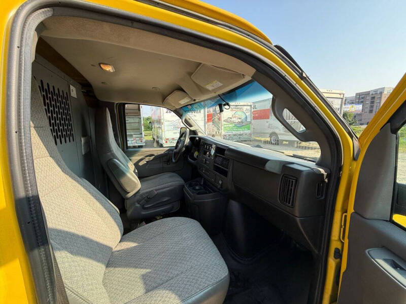 2022 Chevrolet Express 2500