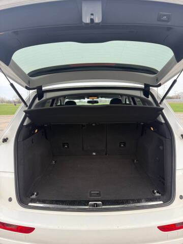 2016 Audi Q5 2.0T quattro Premium Plus