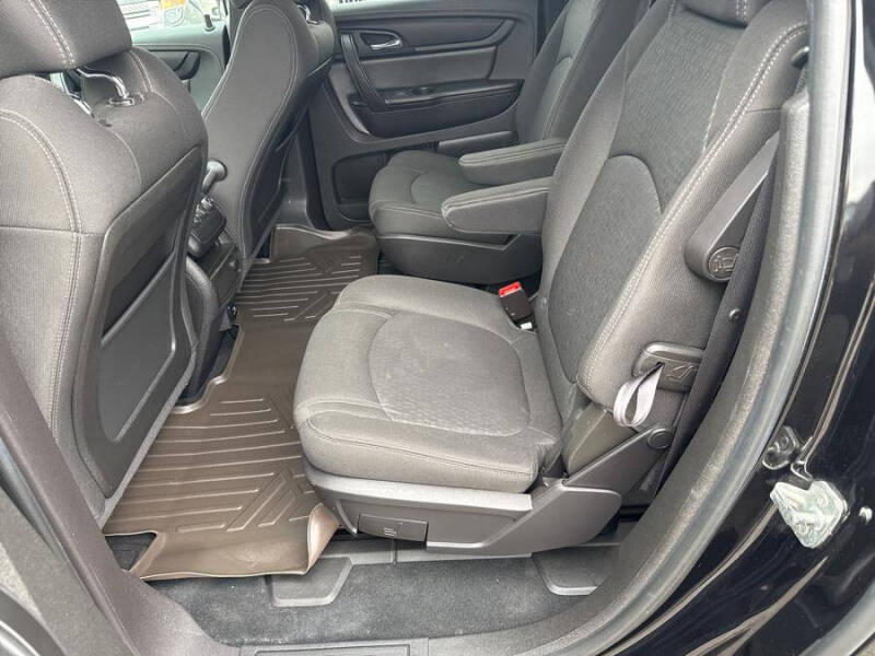 2016 GMC Acadia SLE-2