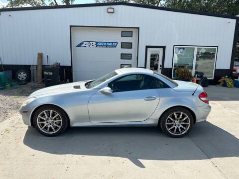 2005 Mercedes-Benz SLK for sale at A & B AUTO SALES in Chillicothe MO