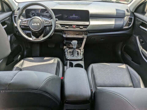 2025 Kia Seltos EX