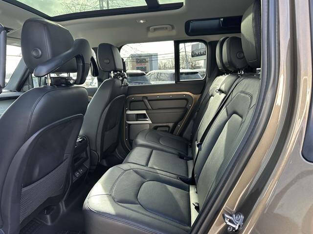 2024 Land Rover Defender 110 P400 S