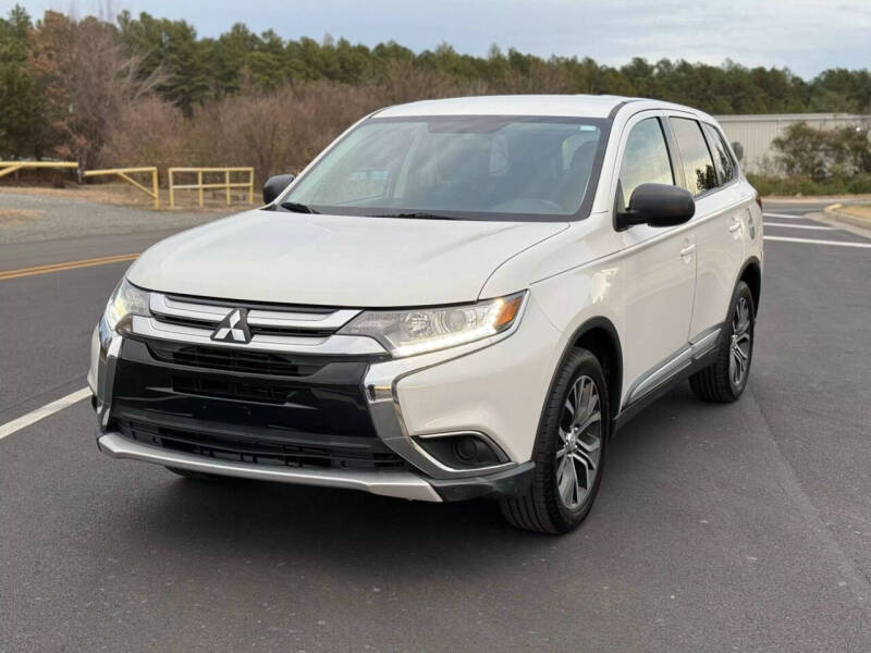 2017 Mitsubishi Outlander ES