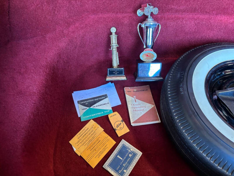 1961 Oldsmobile Starfire