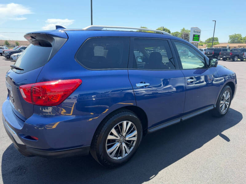 2020 Nissan Pathfinder SL