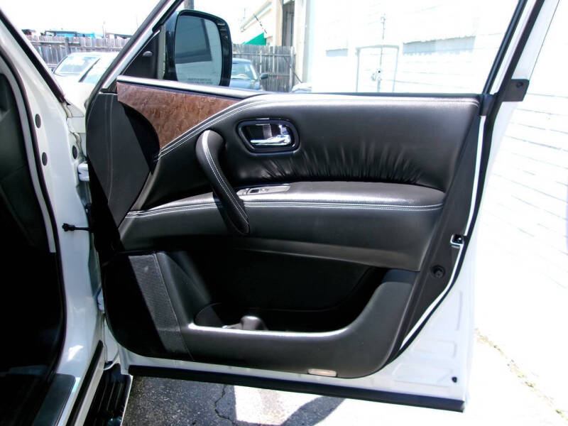 2017 Infiniti QX80
