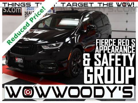 2021 Chrysler Pacifica for sale at WOODY'S AUTOMOTIVE GROUP in Chillicothe MO