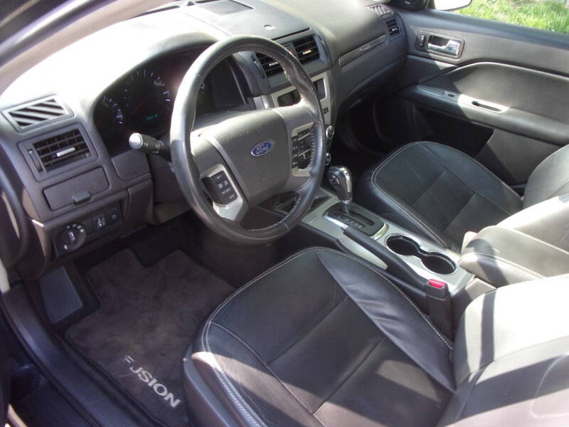 Image 7 of 2011 Ford Fusion SEL