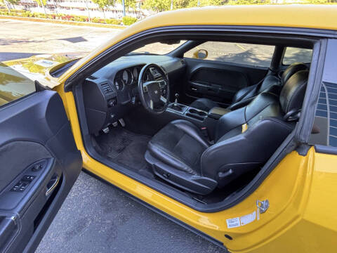 2010 Dodge Challenger SRT8