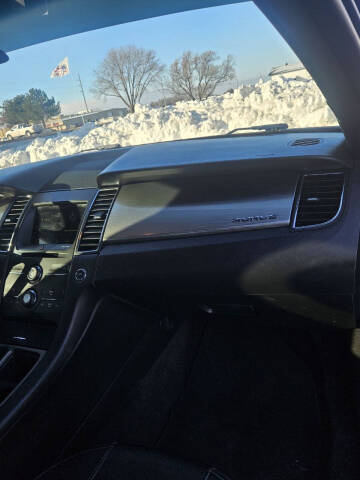 2018 Ford Taurus SEL