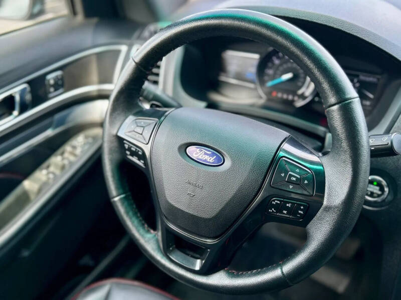 2017 Ford Explorer Sport