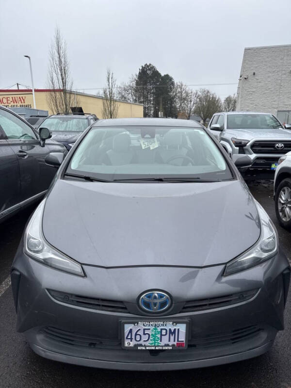 2022 Toyota Prius LE